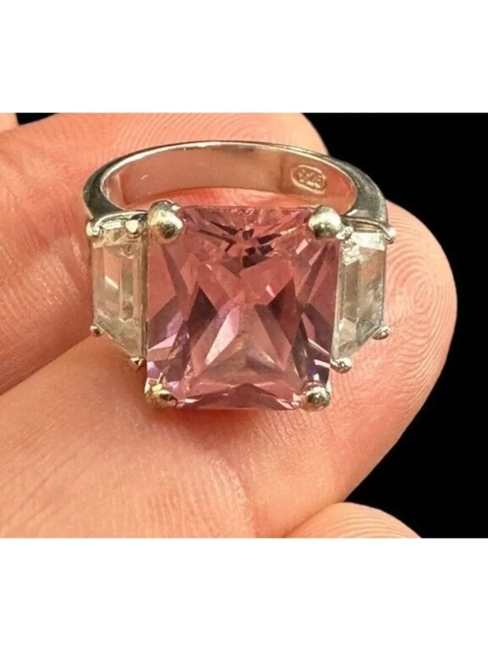 Unbranded ring great